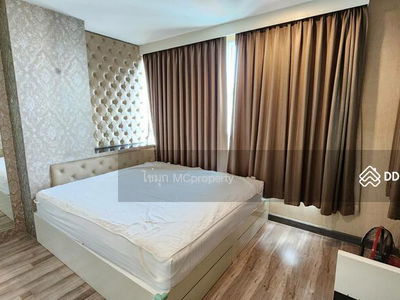 Life @ Ratchada, Bangkok, Thailand Life @ Ratchada, Bangkok, Thailand