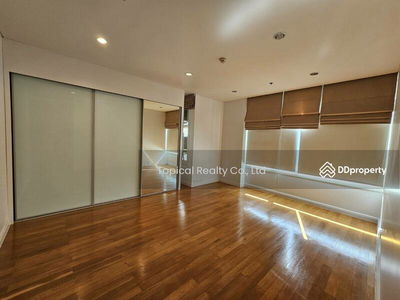 The Royal Saladaeng Condominium, Bangkok, Thailand The Royal Saladaeng Condominium, Bangkok, Thailand