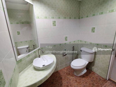 Townhouse Prasertmanukit, Bangkok, Thailand Townhouse Prasertmanukit, Bangkok, Thailand