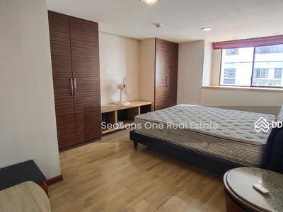 Condo 3 Bedrooms Very high floor & beautiful view@ Sukhumvit 24 for RENT, Bangkok, Thailand Condo 3 Bedrooms Very high floor & beautiful view@ Sukhumvit 24 for RENT, Bangkok, Thailand
