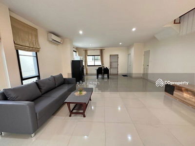 Townhome for rent Palm Hill Tiger Zoo, Sriracha, corner house, fully furnished, ready to move in, Chon Buri, Thailand Townhome for rent Palm Hill Tiger Zoo, Sriracha, corner house, fully furnished, ready to move in, Chon Buri, Thailand