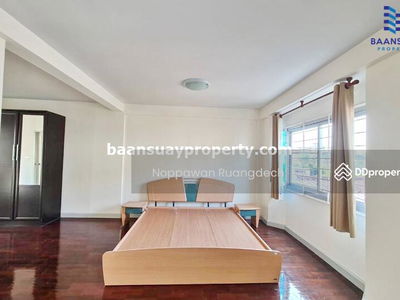 For rent, 3-story townhome, Bangkoknon Road. Near the Purple Line, Tiwanon Intersection Station, Nonthaburi, Thailand For rent, 3-story townhome, Bangkoknon Road. Near the Purple Line, Tiwanon Intersection Station, Nonthaburi, Thailand