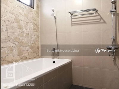 Govind Tower, Bangkok, Thailand Govind Tower, Bangkok, Thailand