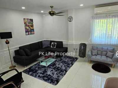 Housing in Ban Ratsada, Thailand Housing in Ban Ratsada, Thailand