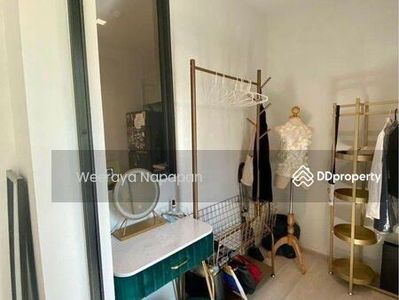 Life One Wireless, Bangkok, Thailand Life One Wireless, Bangkok, Thailand