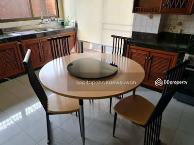 10110, Bangkok, Thailand 10110, Bangkok, Thailand