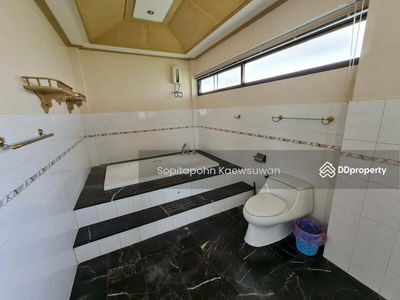 10110, Bangkok, Thailand 10110, Bangkok, Thailand