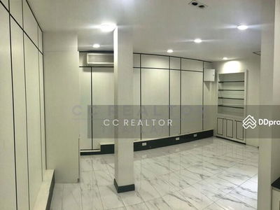 House For Rent Thonglor open Beauty Clinic , Showroom , cafe , Restaurant, Thailand House For Rent Thonglor open Beauty Clinic , Showroom , cafe , Restaurant, Thailand