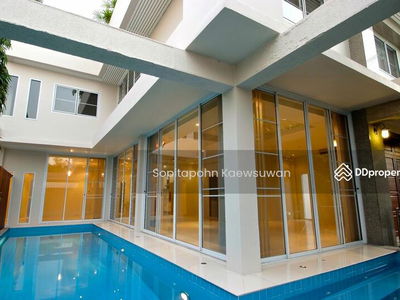 10160, Bangkok, Thailand 10160, Bangkok, Thailand