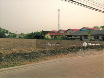 For sale and rent, land filled in, 4-1-37. rai higher than the road, near the new Si Mum Mueang Mai Market, Mueang District, Pathum Thani., Thailand For sale and rent, land filled in, 4-1-37. rai higher than the road, near the new Si Mum Mueang Mai Market, Mueang District, Pathum Thani., Thailand