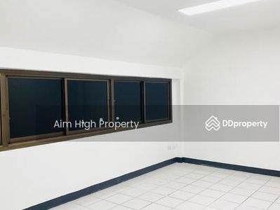 Baan Royal Nakarin Villa, Bangkok, Thailand Baan Royal Nakarin Villa, Bangkok, Thailand