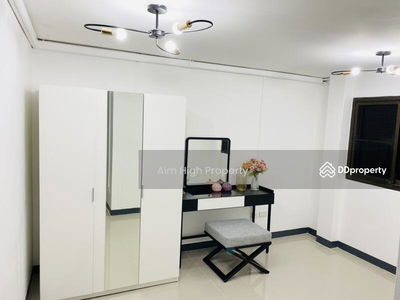 Baan Royal Nakarin Villa, Bangkok, Thailand Baan Royal Nakarin Villa, Bangkok, Thailand