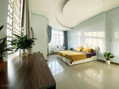 Dang Thuy Tram Street, Vietnam  Dang Thuy Tram Street, Vietnam