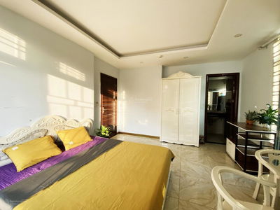 Dang Thuy Tram Street, Vietnam Dang Thuy Tram Street, Vietnam