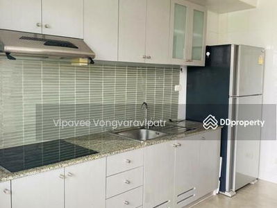 Royal Castle Sukhumvit, Bangkok, Thailand Royal Castle Sukhumvit, Bangkok, Thailand