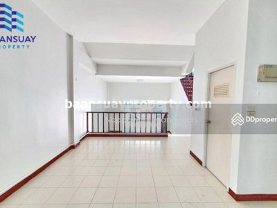 For rent, 3-story townhome, Srinakarin Road, near Thanya Park Mall, Srinakarin, Bangkok., Thailand For rent, 3-story townhome, Srinakarin Road, near Thanya Park Mall, Srinakarin, Bangkok., Thailand