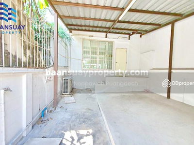 For rent, 3-story townhome, Srinakarin Road, near Thanya Park Mall, Srinakarin, Bangkok., Thailand For rent, 3-story townhome, Srinakarin Road, near Thanya Park Mall, Srinakarin, Bangkok., Thailand