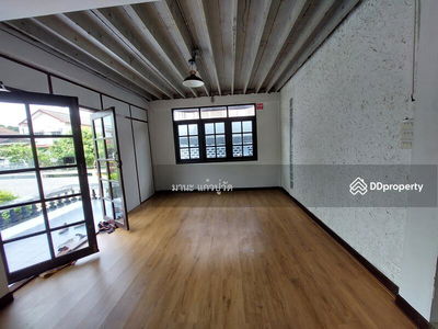 Lat Phrao 41, Bangkok, Thailand Lat Phrao 41, Bangkok, Thailand