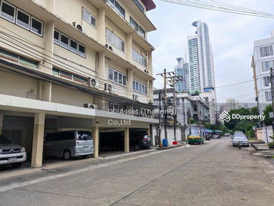 Asoke Sukhumvit 22, Bangkok, Thailand Asoke Sukhumvit 22, Bangkok, Thailand