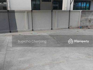 10260, Bangkok, Thailand 10260, Bangkok, Thailand