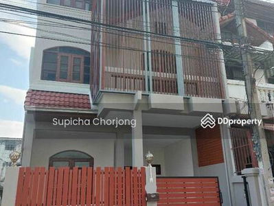 10260, Bangkok, Thailand 10260, Bangkok, Thailand