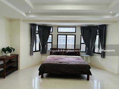 Moo Baan Chicha Castle, Bangkok, Thailand Moo Baan Chicha Castle, Bangkok, Thailand