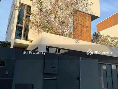 VIVE Rama 9, Bangkok, Thailand VIVE Rama 9, Bangkok, Thailand