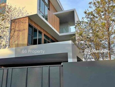 VIVE Rama 9, Bangkok, Thailand VIVE Rama 9, Bangkok, Thailand