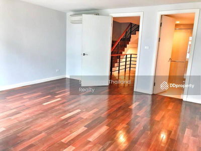 Townhouse Asoke, Bangkok, Thailand Townhouse Asoke, Bangkok, Thailand