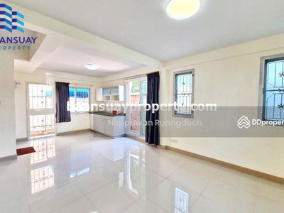 For rent, 3-story townhome, corner unit, Bangkoknon Road. Near the Purple Line, Tiwanon Intersection Station, Nonthaburi, Thailand For rent, 3-story townhome, corner unit, Bangkoknon Road. Near the Purple Line, Tiwanon Intersection Station, Nonthaburi, Thailand