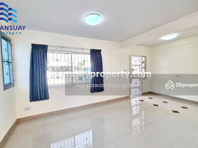 For rent, 3-story townhome, corner unit, Bangkoknon Road. Near the Purple Line, Tiwanon Intersection Station, Nonthaburi, Thailand For rent, 3-story townhome, corner unit, Bangkoknon Road. Near the Purple Line, Tiwanon Intersection Station, Nonthaburi, Thailand