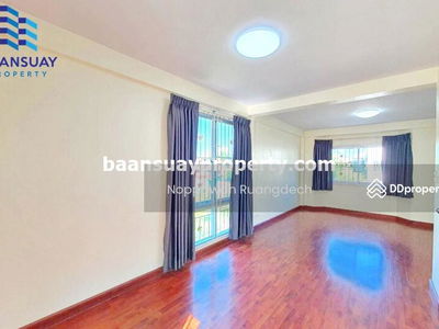 For rent, 3-story townhome, corner unit, Bangkoknon Road. Near the Purple Line, Tiwanon Intersection Station, Nonthaburi, Thailand For rent, 3-story townhome, corner unit, Bangkoknon Road. Near the Purple Line, Tiwanon Intersection Station, Nonthaburi, Thailand
