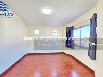 For rent, 3-story townhome, corner unit, Bangkoknon Road. Near the Purple Line, Tiwanon Intersection Station, Nonthaburi, Thailand For rent, 3-story townhome, corner unit, Bangkoknon Road. Near the Purple Line, Tiwanon Intersection Station, Nonthaburi, Thailand