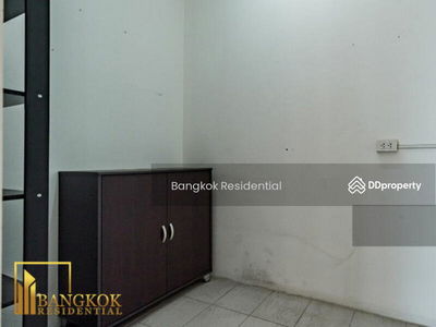 Diyal Mansion, Bangkok, Thailand Diyal Mansion, Bangkok, Thailand