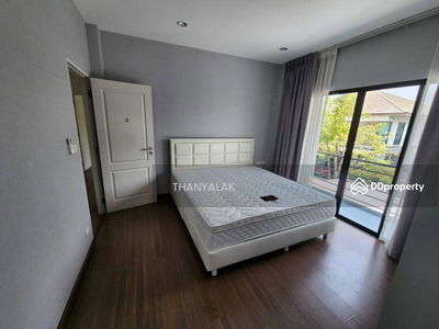 Luxury 2-story detached house, Village: Lumpini Suan Luang Rama 9,, Bangkok, Thailand Luxury 2-story detached house, Village: Lumpini Suan Luang Rama 9,, Bangkok, Thailand