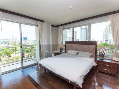 Baan Thirapa, Bangkok, Thailand Baan Thirapa, Bangkok, Thailand