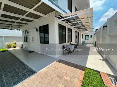 10400, Bangkok, Thailand 10400, Bangkok, Thailand