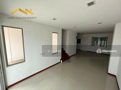Townhouse for rent Two-story. next to the Naklua area, near Krating Lai Beach and Bang Lamung, Chon Buri, Thailand Townhouse for rent Two-story. next to the Naklua area, near Krating Lai Beach and Bang Lamung, Chon Buri, Thailand