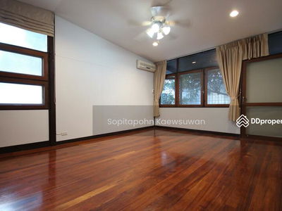 10110, Bangkok, Thailand 10110, Bangkok, Thailand