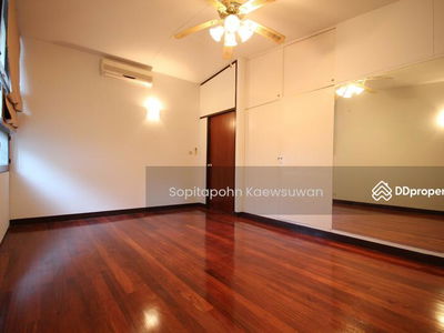 10110, Bangkok, Thailand 10110, Bangkok, Thailand