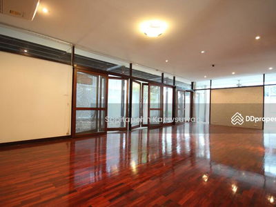 10110, Bangkok, Thailand 10110, Bangkok, Thailand