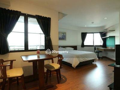 Aree Corner, Bangkok, Thailand Aree Corner, Bangkok, Thailand