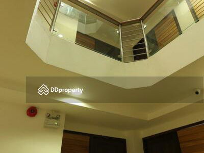 Aree Corner, Bangkok, Thailand Aree Corner, Bangkok, Thailand