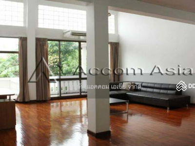 4 Bedrooms Townhouse for Rent in Sathorn, Bangkok near MRT Khlong Toei - MRT Lumphini 120058, Bangkok, Thailand 4 Bedrooms Townhouse for Rent in Sathorn, Bangkok near MRT Khlong Toei - MRT Lumphini 120058, Bangkok, Thailand