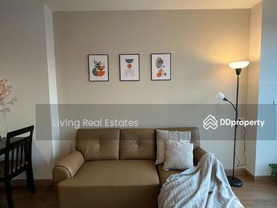 Life @ Ratchada-Huai Khwang, Bangkok, Thailand Life @ Ratchada-Huai Khwang, Bangkok, Thailand