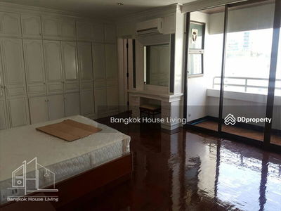 Shiva Tower, Bangkok, Thailand Shiva Tower, Bangkok, Thailand