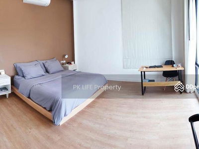 Housing in Ban Chalong, Thailand Housing in Ban Chalong, Thailand