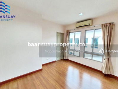 For rent, 3-story townhome with 5 air conditioners, Kaset-Nawamin Road, near Avenue Mall, Bangkok., Thailand For rent, 3-story townhome with 5 air conditioners, Kaset-Nawamin Road, near Avenue Mall, Bangkok., Thailand