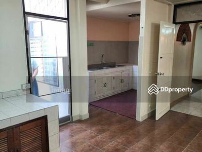 Moobaan Seri 4 Rama 9, Bangkok, Thailand Moobaan Seri 4 Rama 9, Bangkok, Thailand