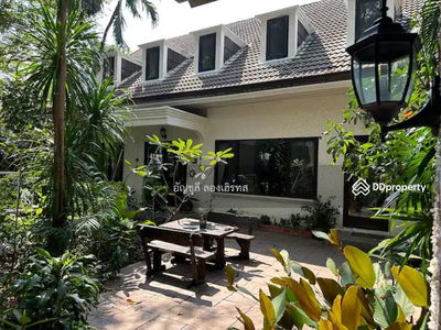 Single House For Rent in Ekkamai, Bangkok, Thailand Single House For Rent in Ekkamai, Bangkok, Thailand